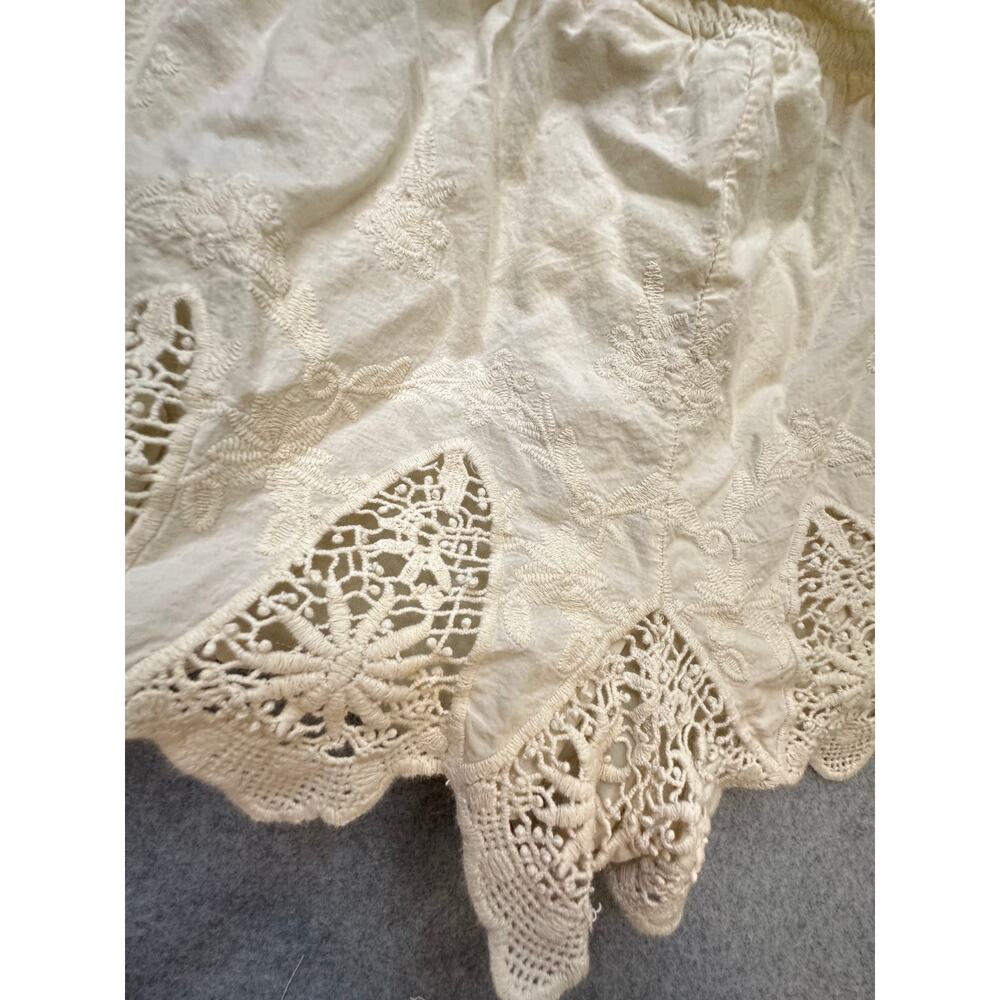 Mudd Ivory Embroidered Shorts Crochet Scallop Hem Cut Off Hot Pant Coquette XL - Picture 8 of 9